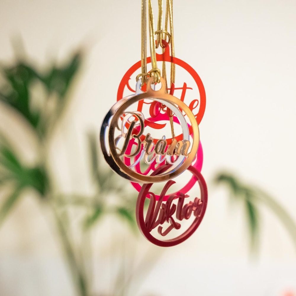 20221121 - BTLC - Kerstballen plexi kleur-42 Plexi acryl kerstbal met naam