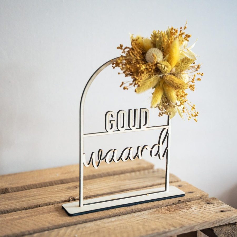 BTLC - Boogje met droogbloemen - GOUD Waard - cadeau