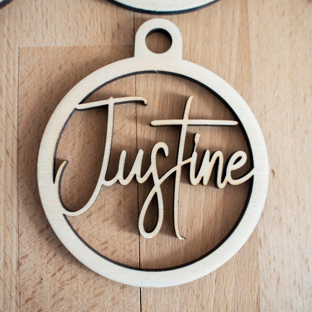Houten kerstbal met naam