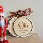 Kerstbal hout eerste kerst